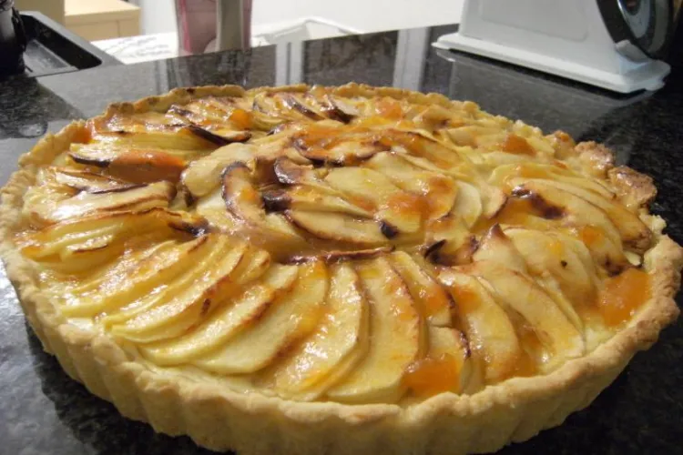 Cum faci o tartă cu scorțișoară, fără coacere și fără zahăr. Respectă regulile din rețetă și nu are cum să nu îți iasă