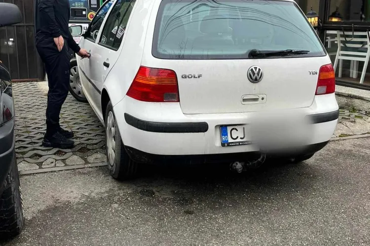 „Pe viitor sun direct la Poliție că așa mai repede îmi iau o palmă decât să-și mute mașina”. Clujeancă, amenințată după un gest de bun simț