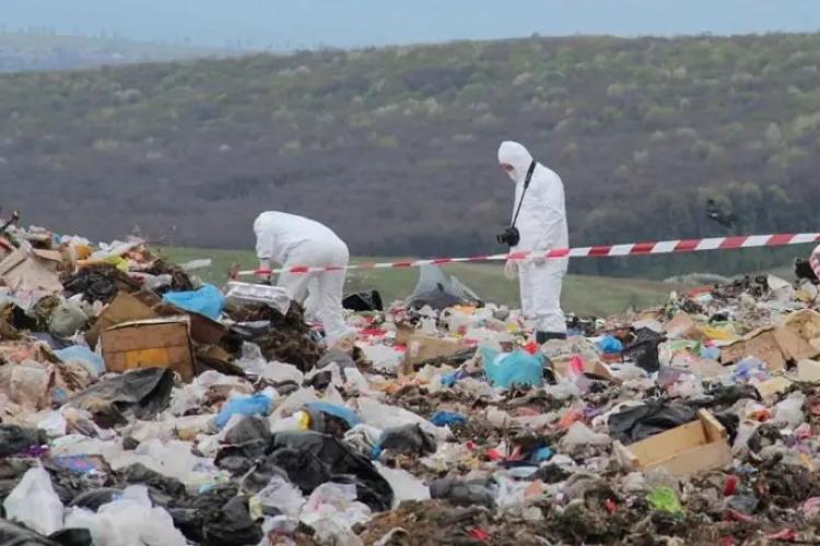 Descoperire macabră în groapa de gunoi a Clujului! Polițiștii caută mama care a făcut așa ceva