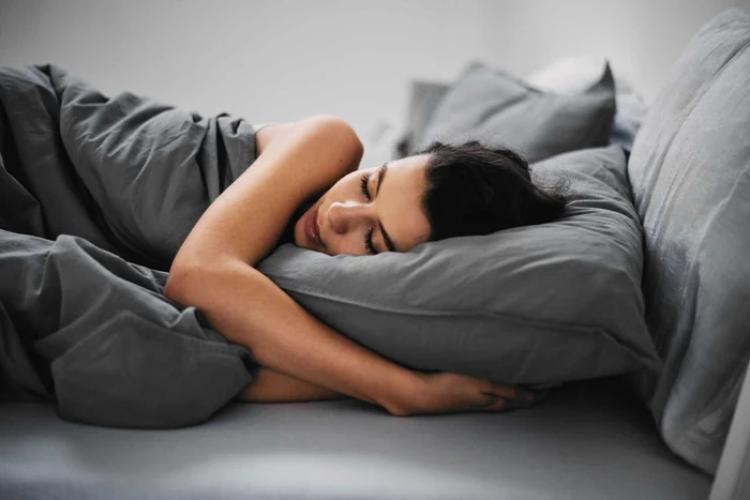 Cum adormi mai repede. Tehnica eficientă pentru un somn odihnitor
