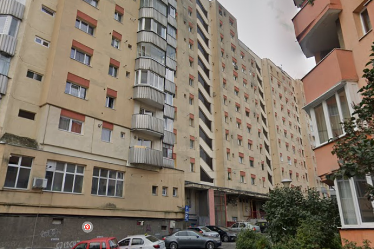 ,,Mirosul este groaznic”- Clujenii se plâng că o zonă din Mărăști s-a transformat în toaletă publică 