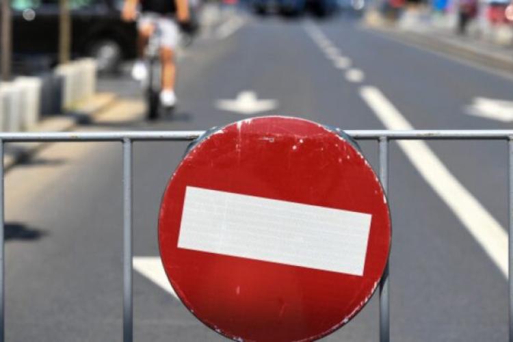 Restricții de circulație pe mai multe sectoare din județul Cluj! Circulația se va desfășura alternativ, dirijată de Poliția Rutieră