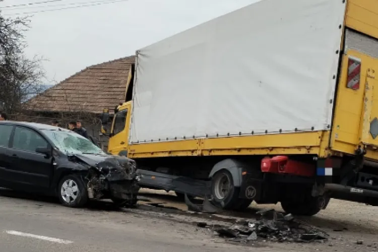 Cum s-a produs accidentul din localitatea clujeană Luna. Un șofer a pătruns pe contrasens