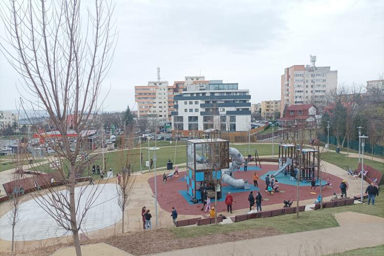 Parcul Zorilor, cel mai scump parc din România, făcut pe bani grei, dar cu deficiențe majore: „Actualul teren de baschet și minifotbal e o glumă sinistră”