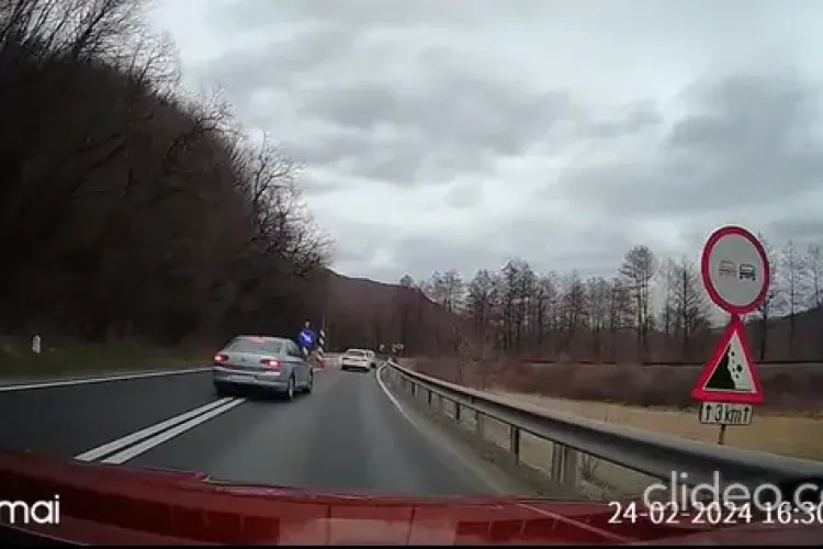 ”Priviți cum erau să moară doi inconștienți, pe E60 Oradea - Cluj, la O ZI DUPA montarea parapetilor” - VIDEO