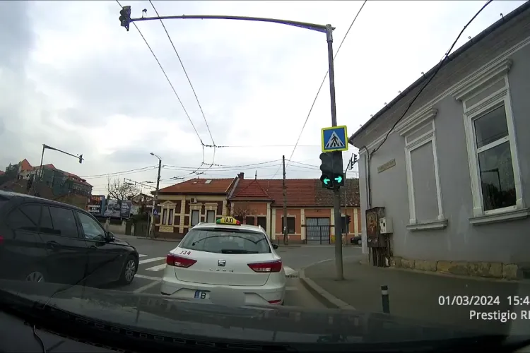 Taximetrist clujean care a crezut că e mai șmecher ca restul: E un comportament sfidător la adresa celorlalți șoferi - VIDEO
