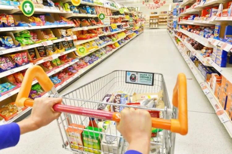 Mall -urile și supermarketurile să se închidă după ora 13.00 în weekend - Propunere