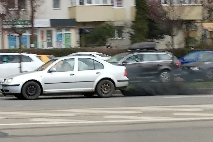 ”Criminal al ozonului”, fotografiat prin Cluj-Napoca: ”Se ia ITP -ul pe mită?” - FOTO