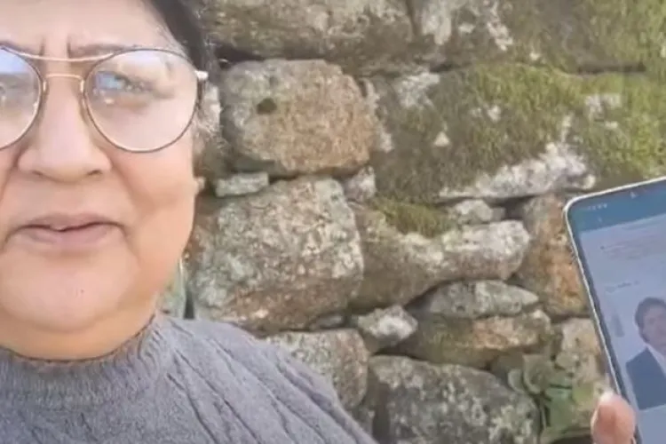 O româncă a crezut că actorul Brad Pitt s-a îndrăgostit de ea, după ce a observat-o pe TikTok. Câți bani i-a cerut ”actorul”