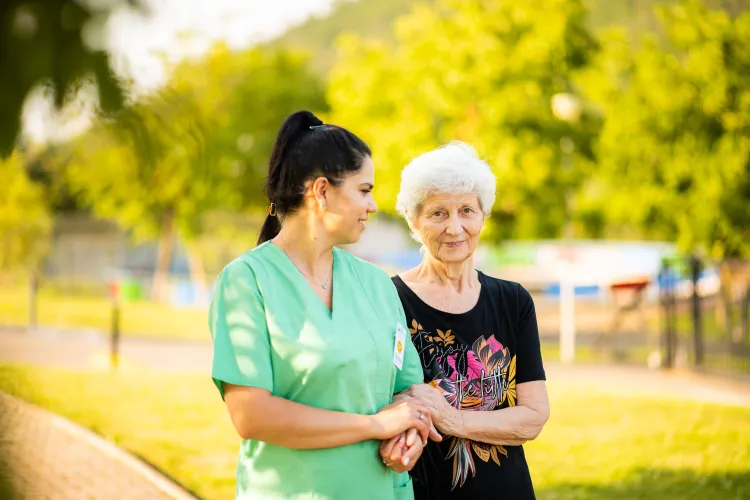 Îngrijirea acasă sau într-o rezidență pentru seniori?