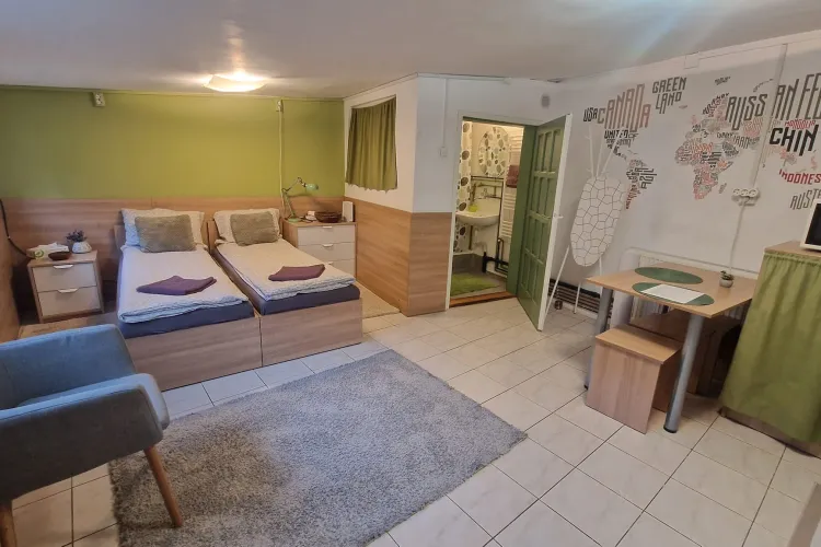 ”Dacă n-a luat nimeni beciul asta la 300, sigur la 320 o să vină buluc” - Clujul chiriilor este fabulos - FOTO