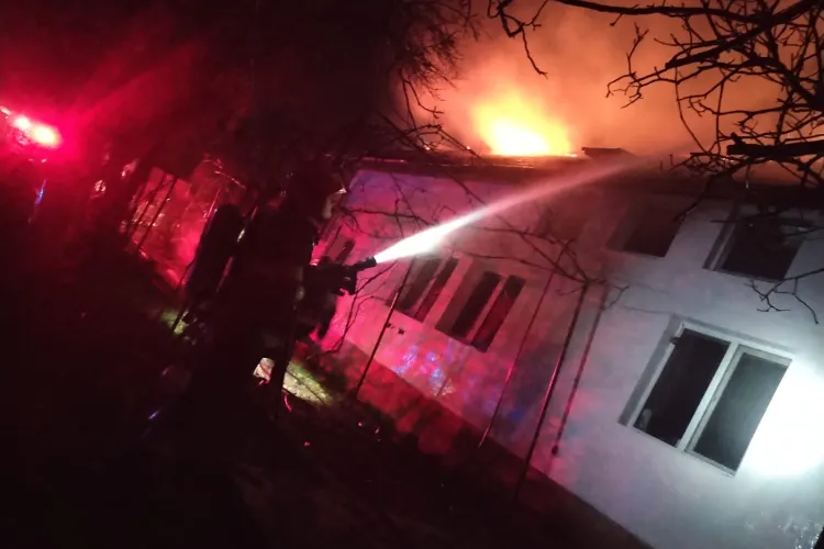 Incendiu puternic pe strada Spicului din Cluj-Napoca