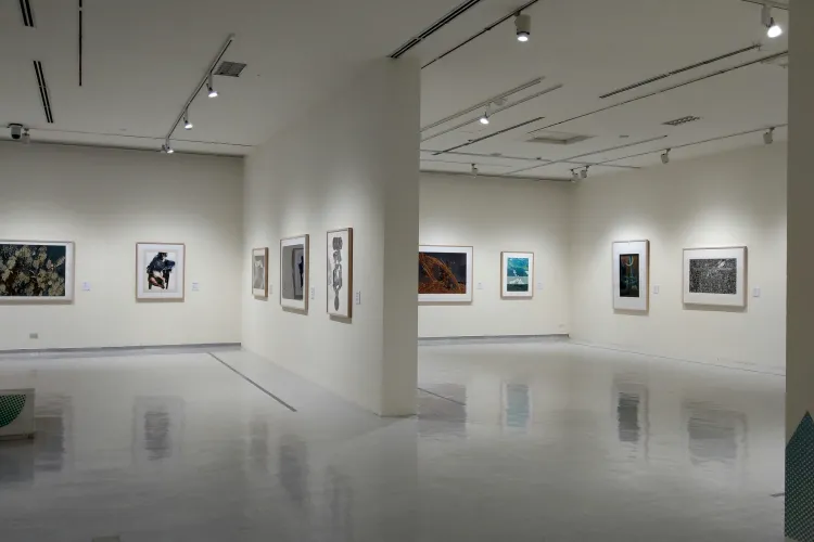 Artă românească în inima Angliei! Șapte artiști clujeni își vor prezenta lucrările la o galerie de artă contemporană din Londra