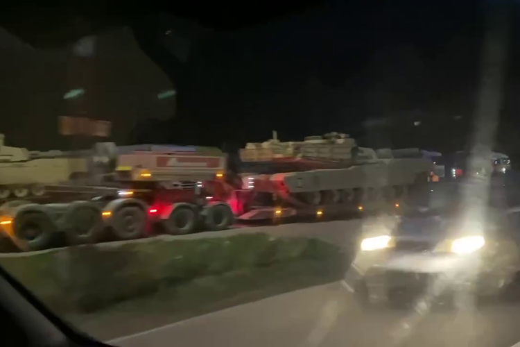 Un convoi cu tancuri americane tranzitează Clujul: ”Le-am văzut când au trecut prin Huedin. Par cam vechi” - VIDEO