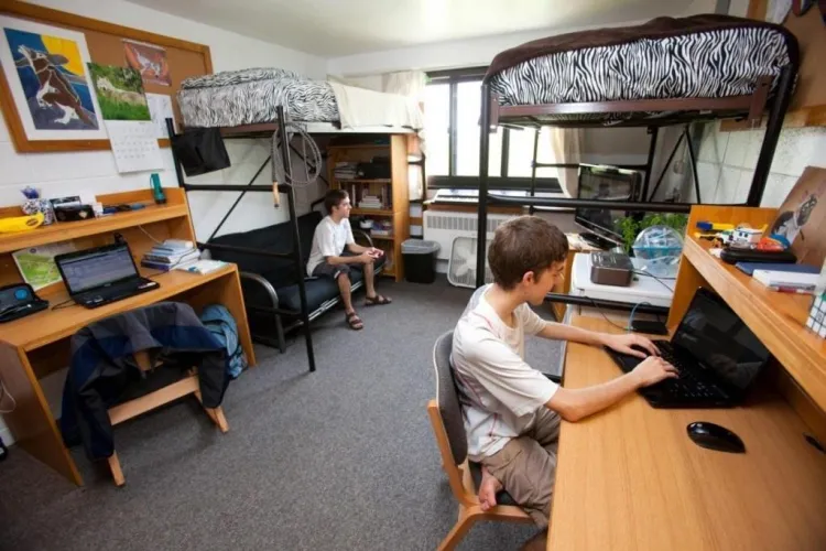 Replica celor de la UBB Cluj, către studenții din cămine care cer internet decent: ”Ni s-a spus că e prea complicată metoda”