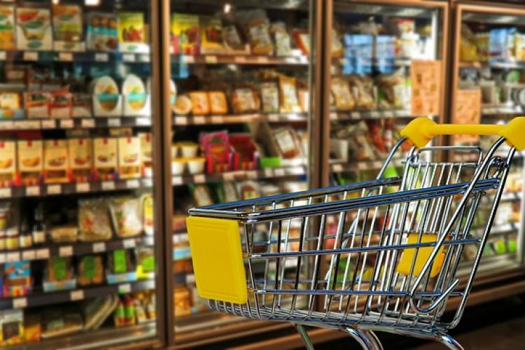 Magazinele și supermarketurile nu se vor închide în weekend!: ,,Din semnalele primite din rândul societăţii, rezultă clar că nu este oportun”