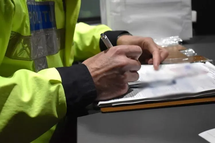 Șofer, reținut de polițiștii clujeni. Circula cu o mașină neînmatriculată și avea permisul suspendat 