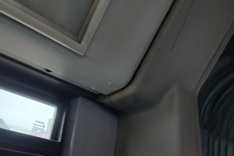 ,,Chiar mă simt încurajat să folosesc transportul public și să las mașina acasă” - Pe rutele din Florești a început să plouă și în autobuz 