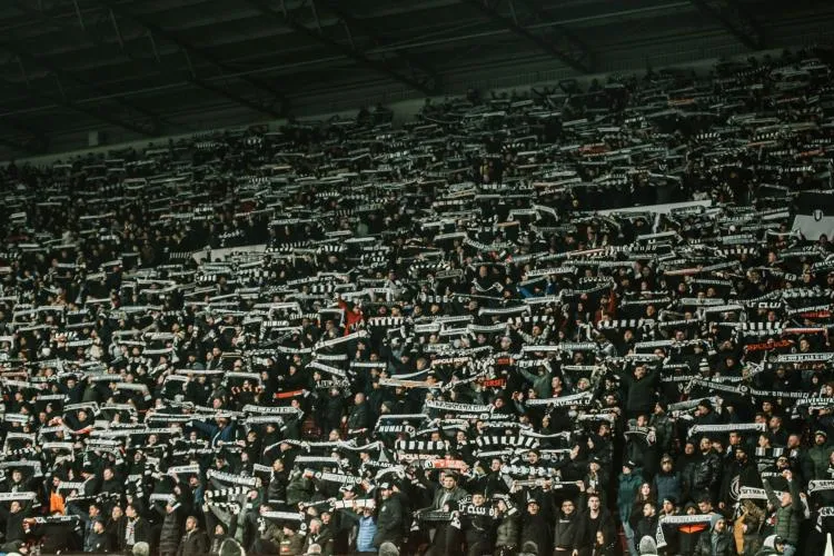 Universitatea Cluj, printre echipele din Superligă cu cei mai mulți spectatori la meciuri. Vezi clasamentul echipelor în funcție de spectatori