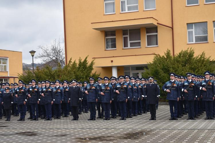Depunerea jurământului pentru elevii Școlii de Agenți de Poliție din Cluj-Napoca - FOTO