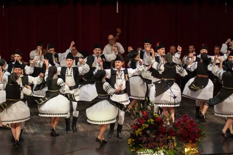 Ansamblul Dor Transilvan al CTP Cluj aniversează 30 de ani de activitate - FOTO