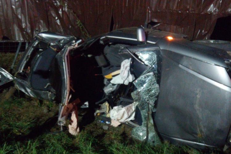 Cum s-a produs gravul accident de circulație din Cășeiu. Șoferul a lovit un cap de pod 