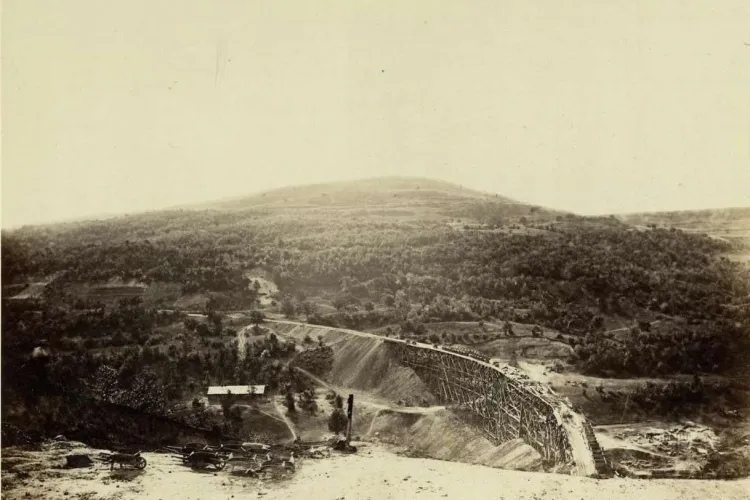 Cum a ajuns trenul la Cluj? De la Cluj la Oradea se circula aproape la fel de repede ca acum - FOTO