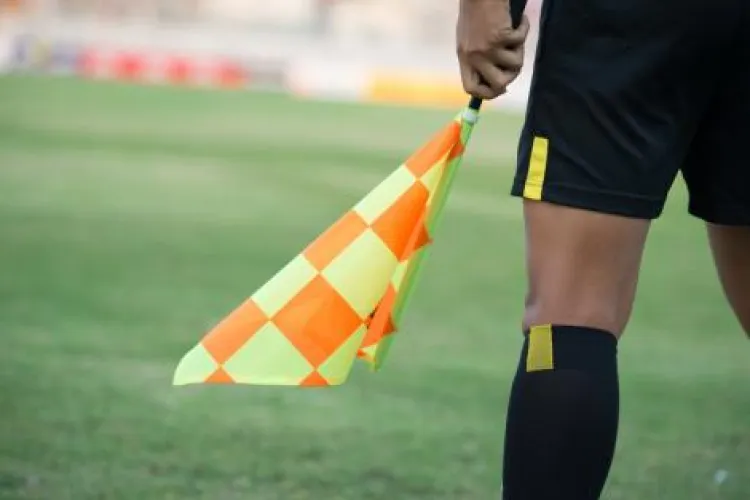 Cine va arbitra partida „U