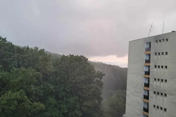 Vremea se schimbă drastic la Cluj! Meteorologii anunță o scădere bruscă a temperaturilor