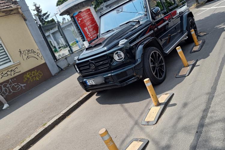 ”Vlăduța Lupău nu are bani de parcare!” - Cum a putut parca cunoscuta artistă la 2 metri de parking - FOTO