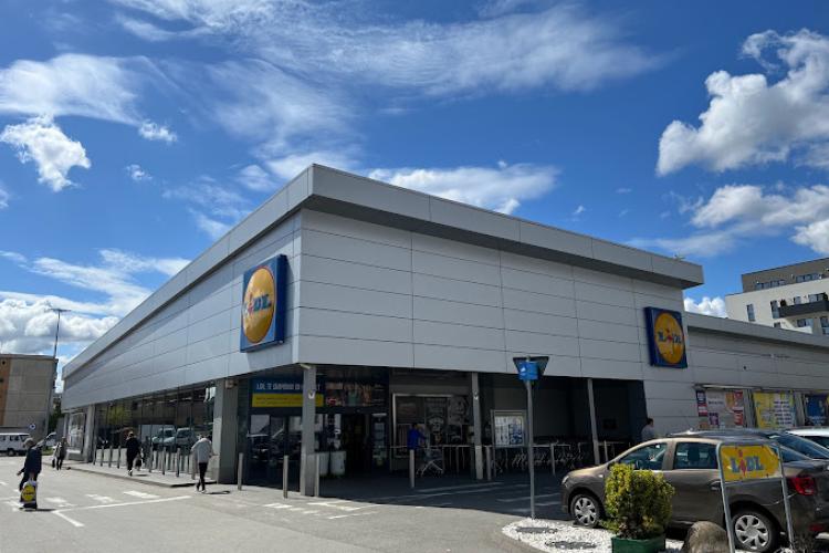 Pățania unei clujence la un supermarket LIDL. A fost taxată cu 341 de lei pentru o punguță cu ardei: „Verificați bonul/Ne-am mirat de ce am plătit atâta”