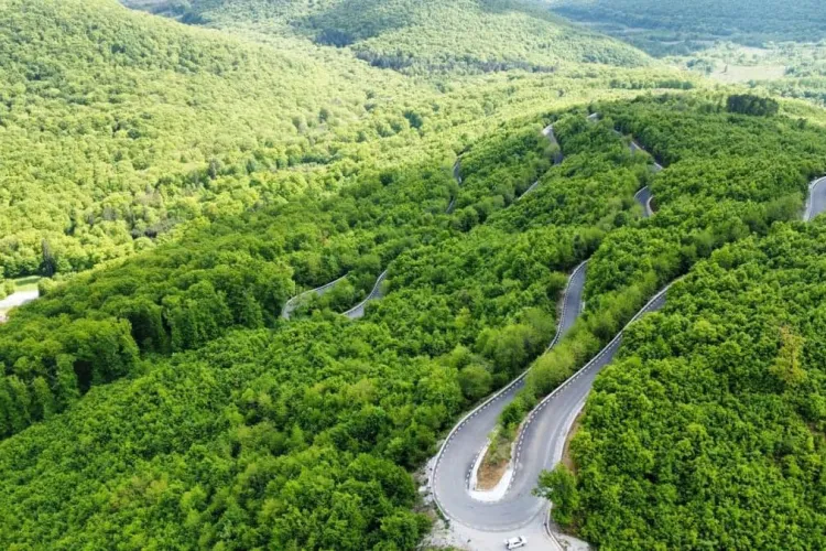 S-a deschis cel mai spectaculos drum din Munții Apuseni. Priveliștea de pe Transapuseana rivalizează cu Transalpina - FOTO