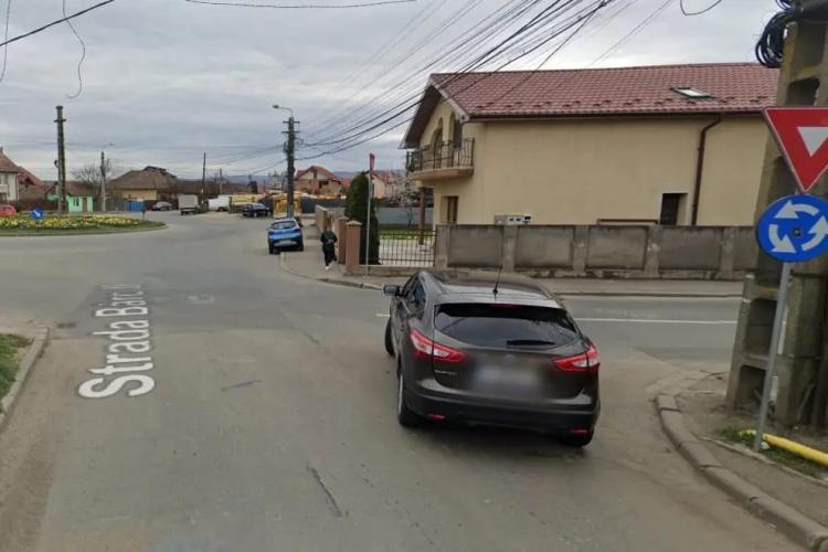 O intersecție din Cluj e pericol public pentru șoferi. E greșit semnalizată, iar poliția... recunoaște! 