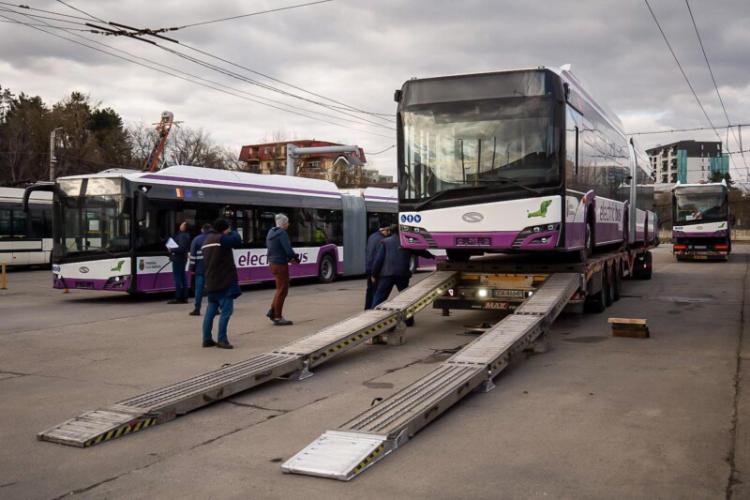 Clujul urmează să pună în circulație primele autobuze electrice articulate - FOTO