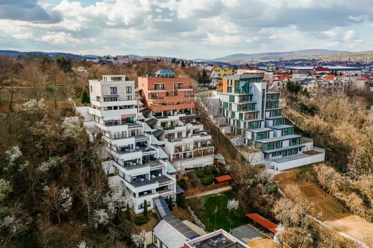 Prețul apartamentelor din Cluj depășesc orice imaginație. O agenție cere 350.000 de euro pentru „priveliștea fabuloasă în Parcul Cetățuia” - FOTO