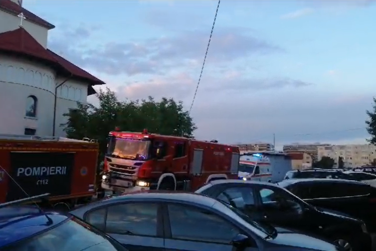 Incendiu într-un apartament din Cluj, în cartierul Între Lacuri, din cauza unei oale uitate pe foc. Un bărbat a murit -VIDEO