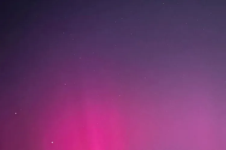 Aurora Boreală, vizibilă azi-noapte și la Cluj! Imagini fabuloase și incredibil de rare de pe cerul Clujului,  pe care le vezi o dată în viață!-FOTO