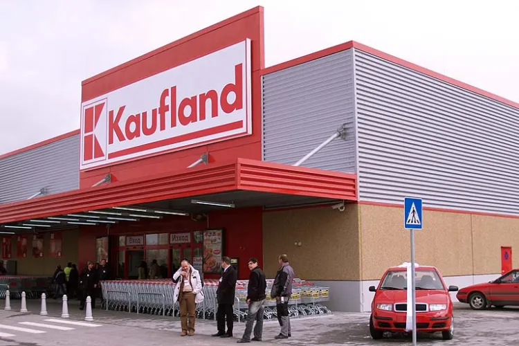 Bătaie la Kaufland, în județul Cluj! Cinci persoane au fost conduse la secția de Poliție