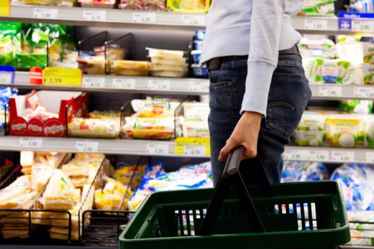 ANPC vrea eliminarea fenomenului „Shrinkflation”! Comercianții vor fi obligați să-și informeze corect clienții despre modificările aduse produselor