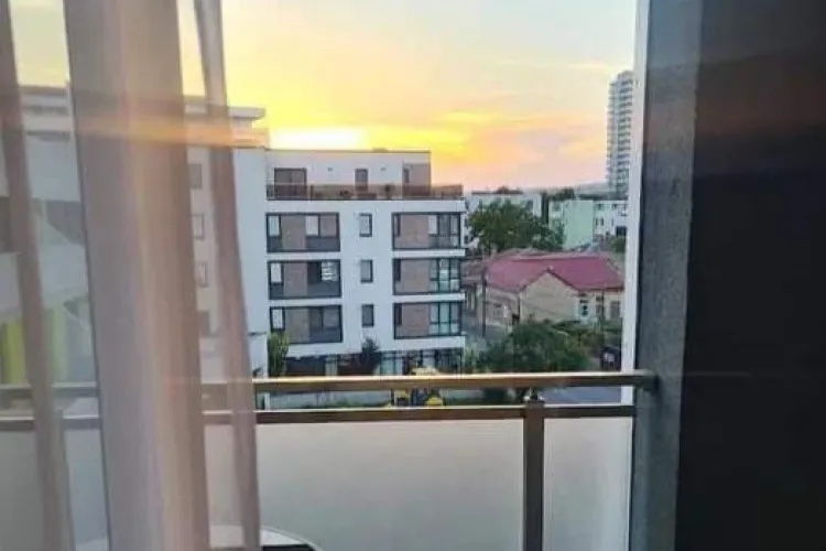 Un anunț imobiliar din Cluj a stârnit valuri de reacții: „Bă, voi clujenii ați luat-o razna de tot/Cine are de dat 800 de euro își ia credit singur”