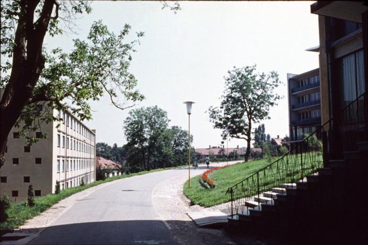 Comuniștii erau oricum, dar nu erau leneși! Cât de frumos arăta Campusul Hașdeu în anii 60, după construcție - FOTO