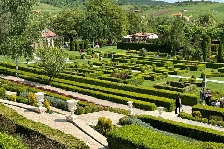Toscana din Ardeal: O grădină italiană superbă adună mii de turiști săptămânal/Bijuteria turismului transilvănean se află la doar două ore de Cluj