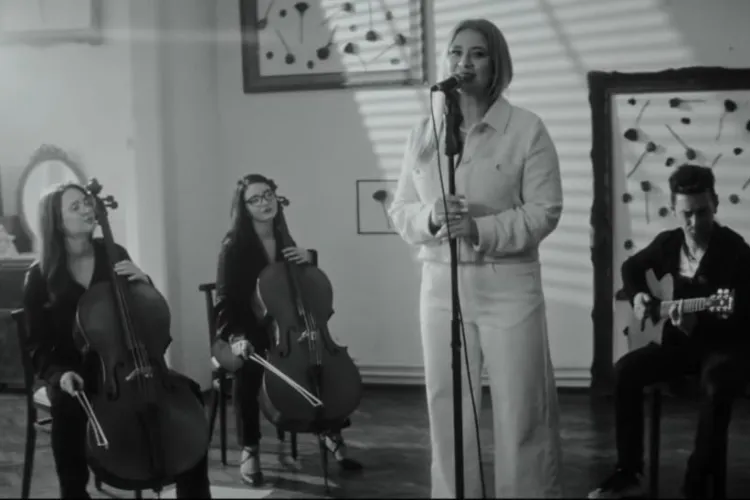 VIDEO. Artista clujeană Silvia a lansat piesa „Imperfect (de bine)”: Muzică pentru suflet/Imperfect de frumoasă melodia