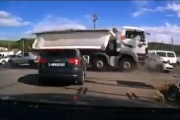 Accidentul din Sânnicoară- Apahida, în care un bărbat și-a pierdut viața, FILMAT LIVE. Atenție, imagini care vă pot afecta emoțional- VIDEO