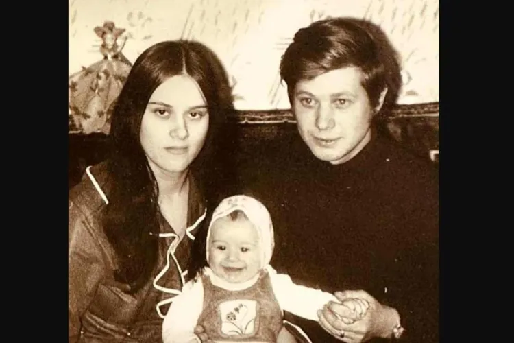 Recunoști personajul din imagine? Acum este un îndrăgit artist, toți clujenii au auzit de el