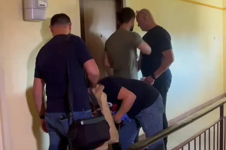 Un bărbat este suspectat că și-a ucis mama într-un apartament pe Calea Mănăștur, din Cluj-Napoca - VIDEO