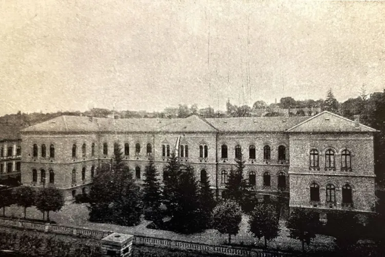 Povestea uneia dintre cele mai frumoase clădiri în stil neorenascentist ale Clujului! O recunoașteți?/Indiciu: aparține UMF Cluj -FOTO