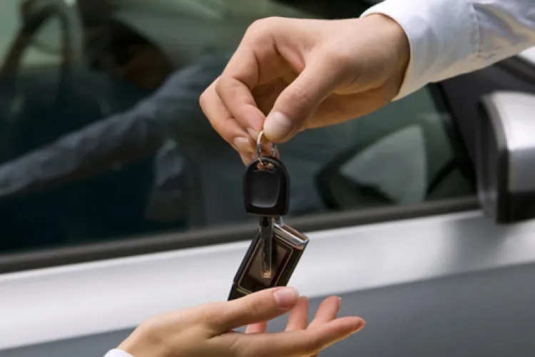 Ce a pățit un politician clujean când a vrut să închirieze o mașină prin Wizz Air: „M-am trezit și fără bani și fără serviciul pe care l-am plătit” 