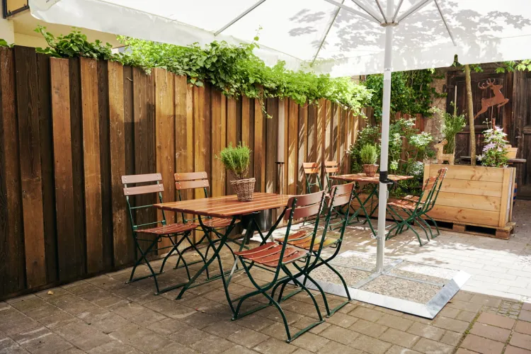 Nici ieșirile în oraș nu mai sunt ce-au fost odată. Clujean: „Mai există terase decente în Cluj? Multe locuri unde am fost, s-au cam dus dracu toate”