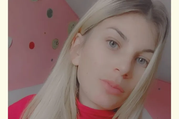 Operația care îi va permite unei tinere mame să-și țină bebelușul în brațe. Iulia a luptat cu scolioza toată viața sa: „Durerea este insuportabilă”